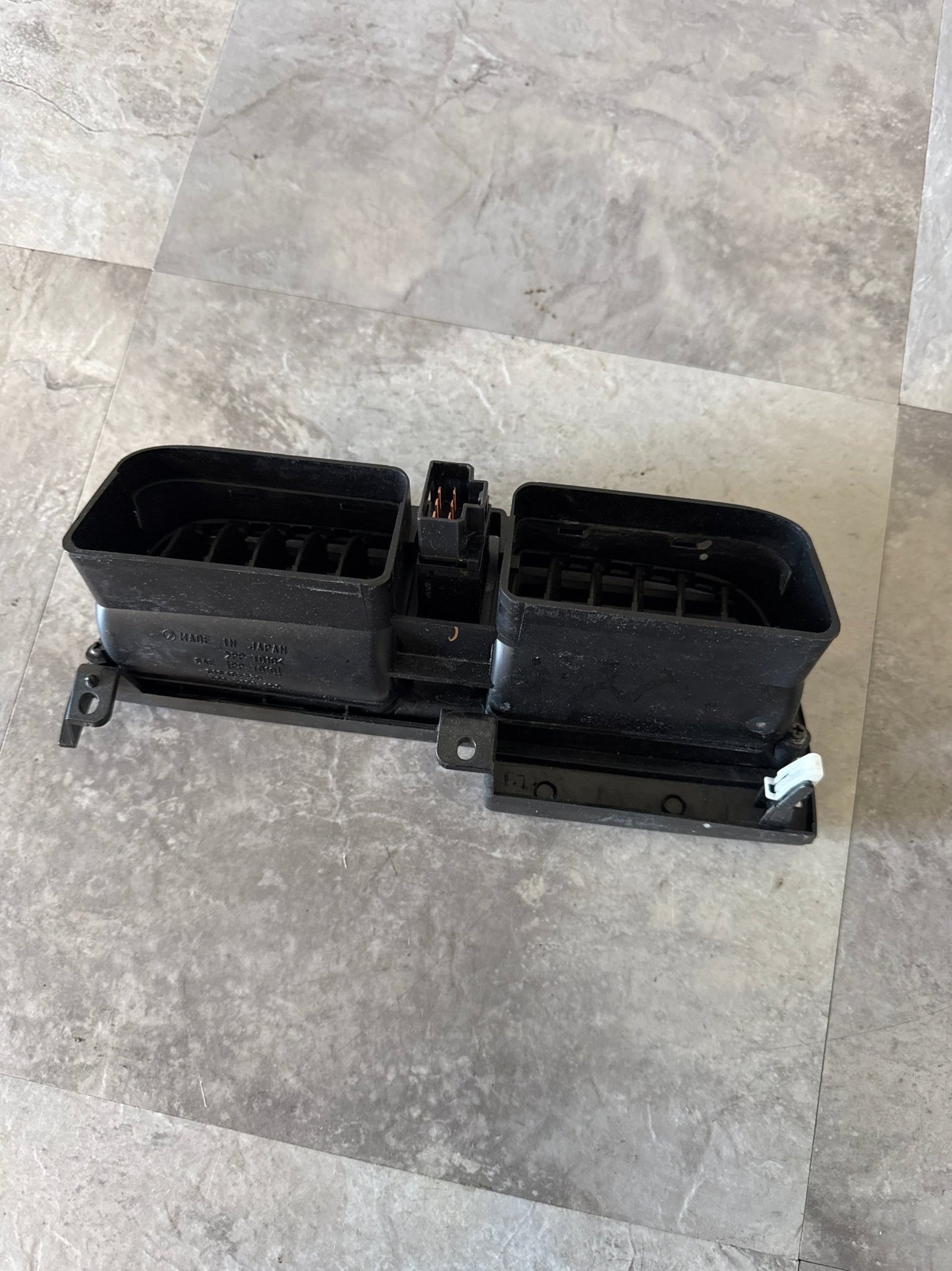 02-04 SUBARU IMPREZA WRX STi CENTER VENT CENTER DASH VENT AC HEATER HAZARD OEM
