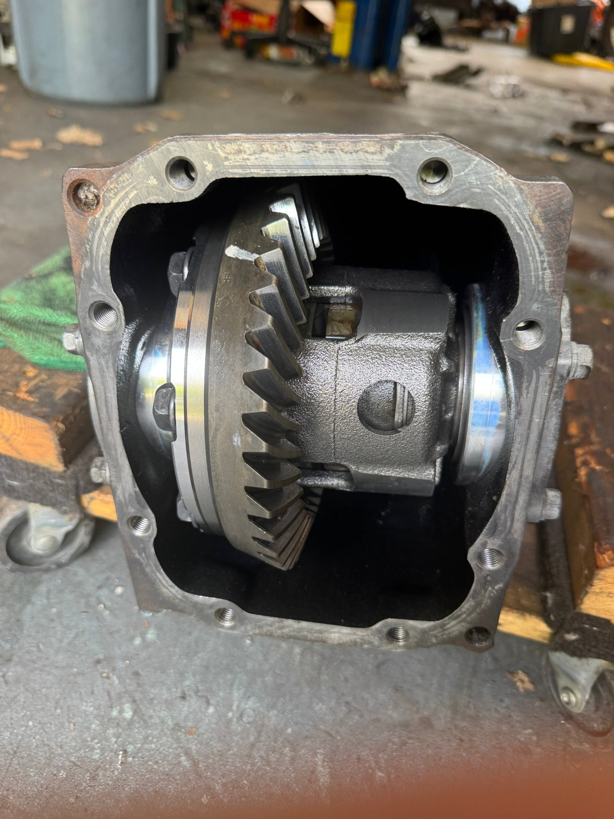 2004-2005 Subaru WRX STi OEM Rear Differential Diff R180 3.9 Final Drive