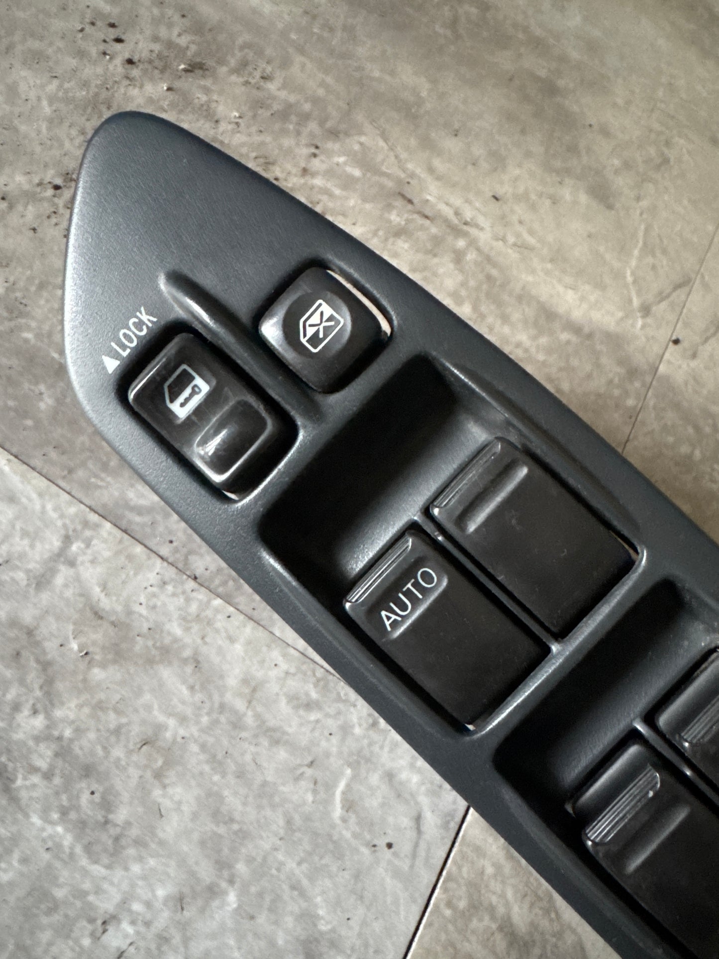 OEM 05-07 Subaru Impreza WRX STi FR LH Master Window Switch Bezel (04 STi)