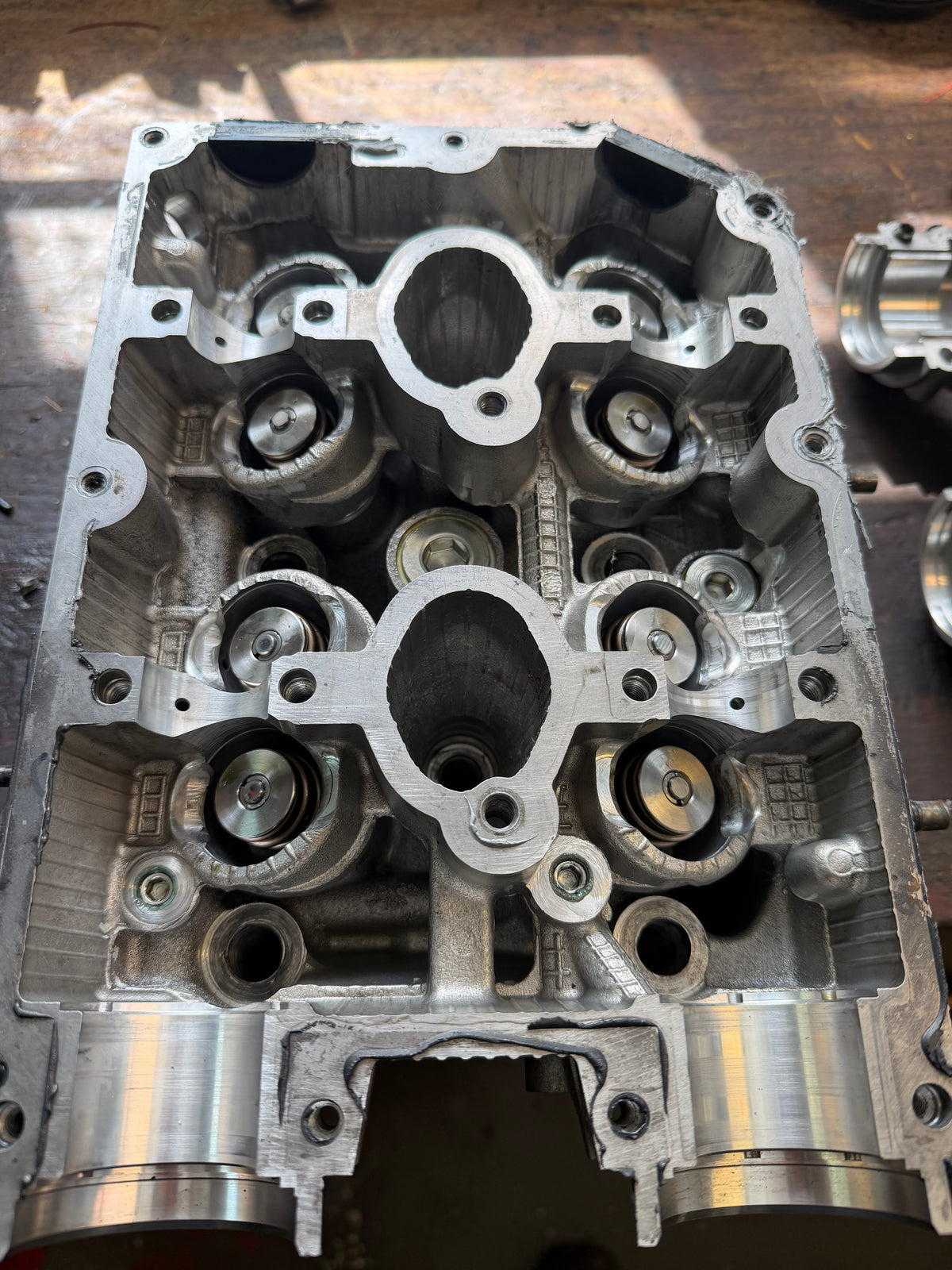 BUILT & cammed Subaru STi and wrx cylinder heads for IAG 950 14 mm drilled kelford r-199-d cams FERREA + 1 mm valves