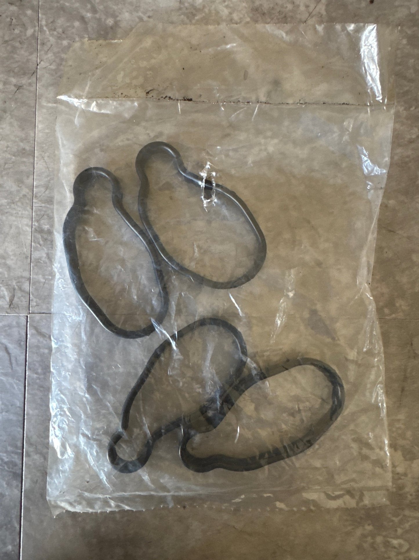 Valve Cover Gasket - PN (13293AA051) (x4)