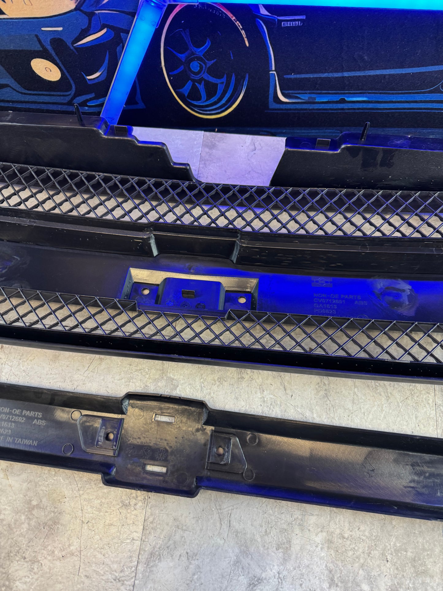 2002-2009 Chevrolet Trailblazer Aftermarket Front Grille Assembly Kit (Strut Wall)