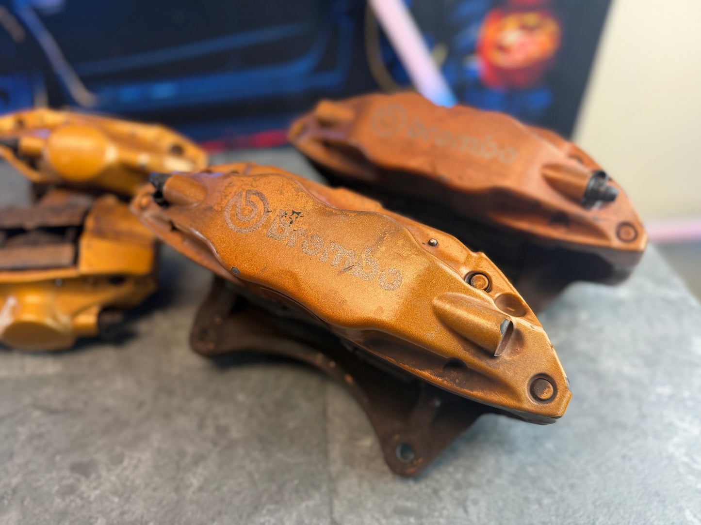 Subaru STi 2004 - 2007 STi oem authentic gold brembo brake calipers ( wrx swap ) NEED REPAIRED