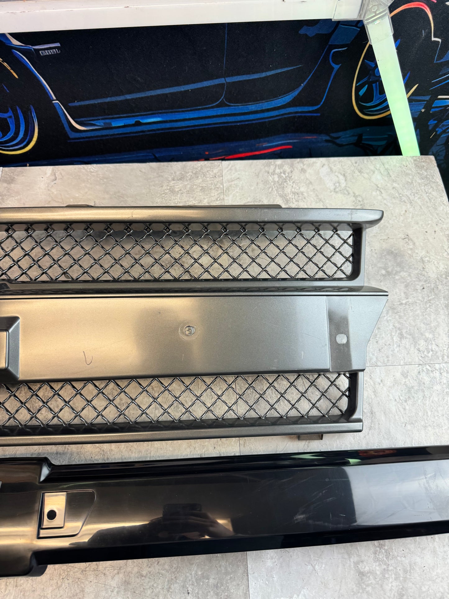 2002-2009 Chevrolet Trailblazer Aftermarket Front Grille Assembly Kit (Strut Wall)