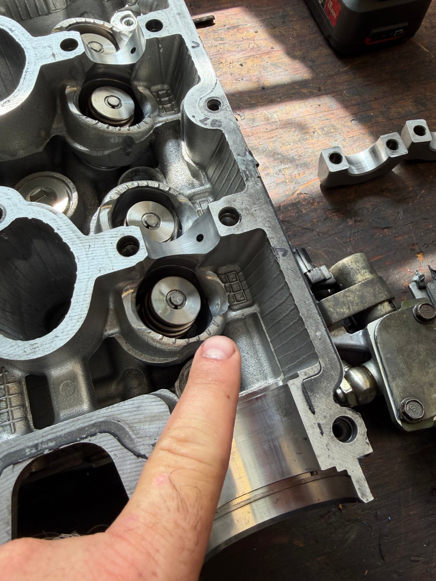 BUILT & cammed Subaru STi and wrx cylinder heads for IAG 950 14 mm drilled kelford r-199-d cams FERREA + 1 mm valves