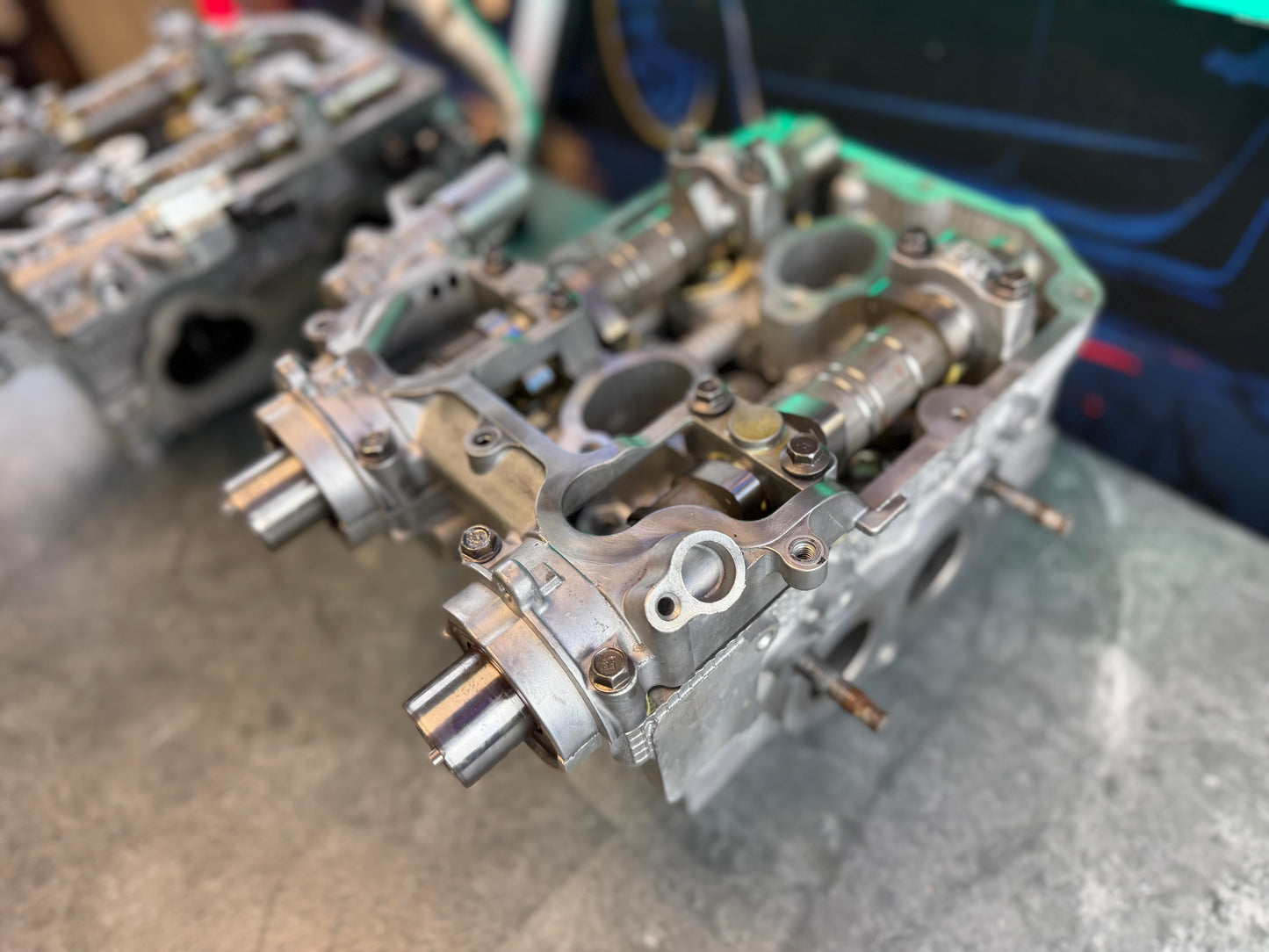 2007 SUBARU STi oem cylinder heads SAVCS single intake avcs WRX ej257 ej257
