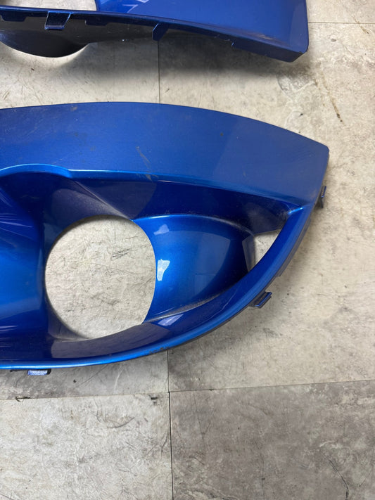 Fog Light Bumper Bezel For 04-05 Subaru Impreza WRX STi