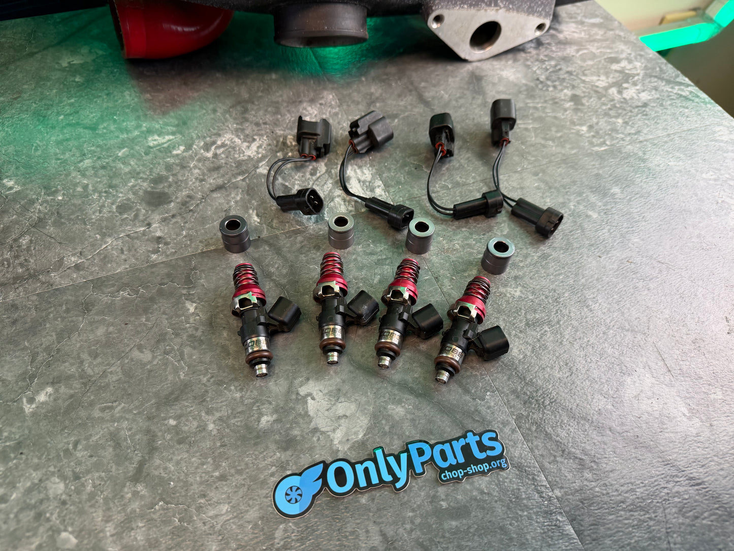 ID 1050cc XDS Top Feed Fuel Injectors Subaru WRX & STi Injector Dynamics w: 14 mm caps & plug and play jumpers