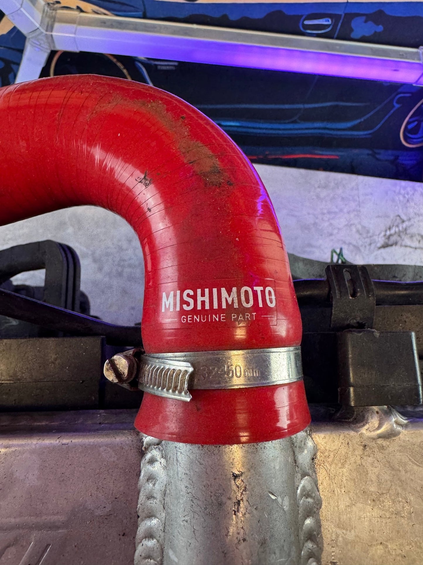 Mishimoto All Aluminum Radiator With Fans And Mishimoto Red Hoses For Subaru 08-14 WRX / 08+ STi