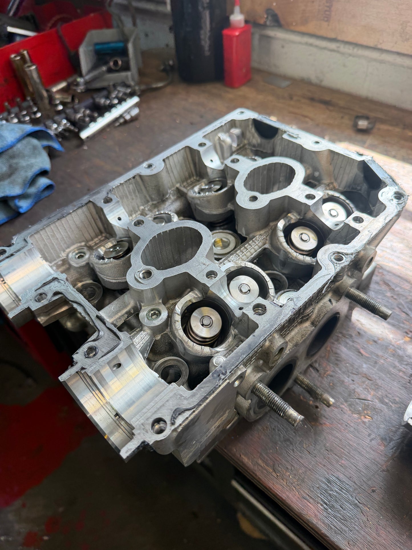 BUILT & cammed Subaru STi and wrx cylinder heads for IAG 950 14 mm drilled kelford r-199-d cams FERREA + 1 mm valves