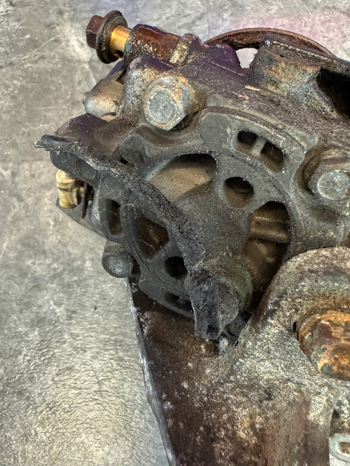 2004-2007 Subaru Impreza WRX STi OEM Power Steering Pump with Mount