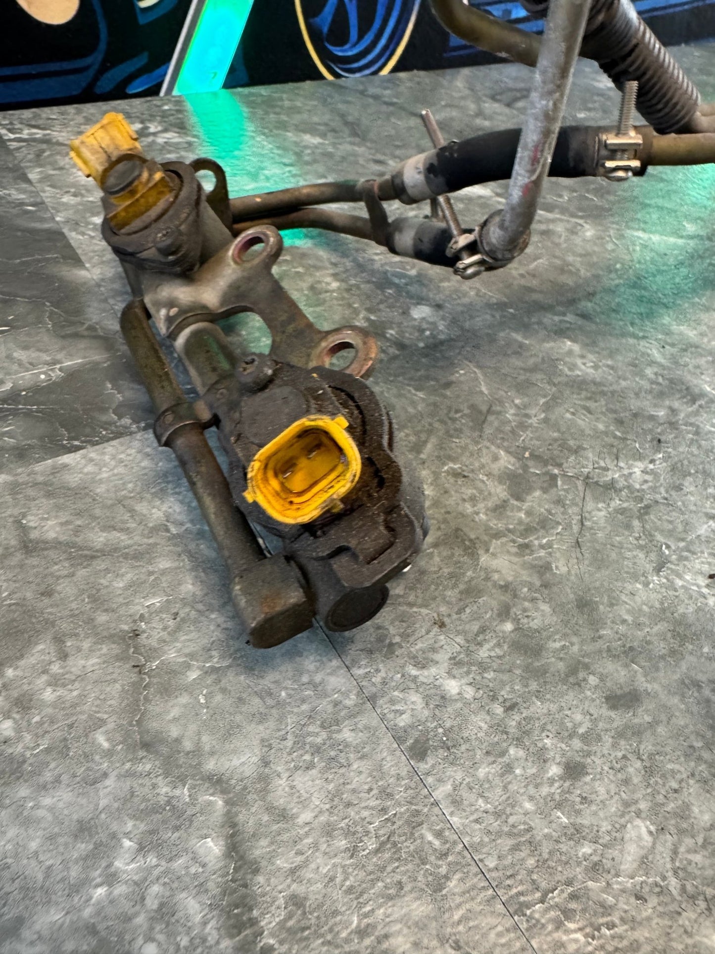 2004-2007 Subaru WRX STi OEM Under Manifold Fuel Lines And Rails With Side Feed Injectors
