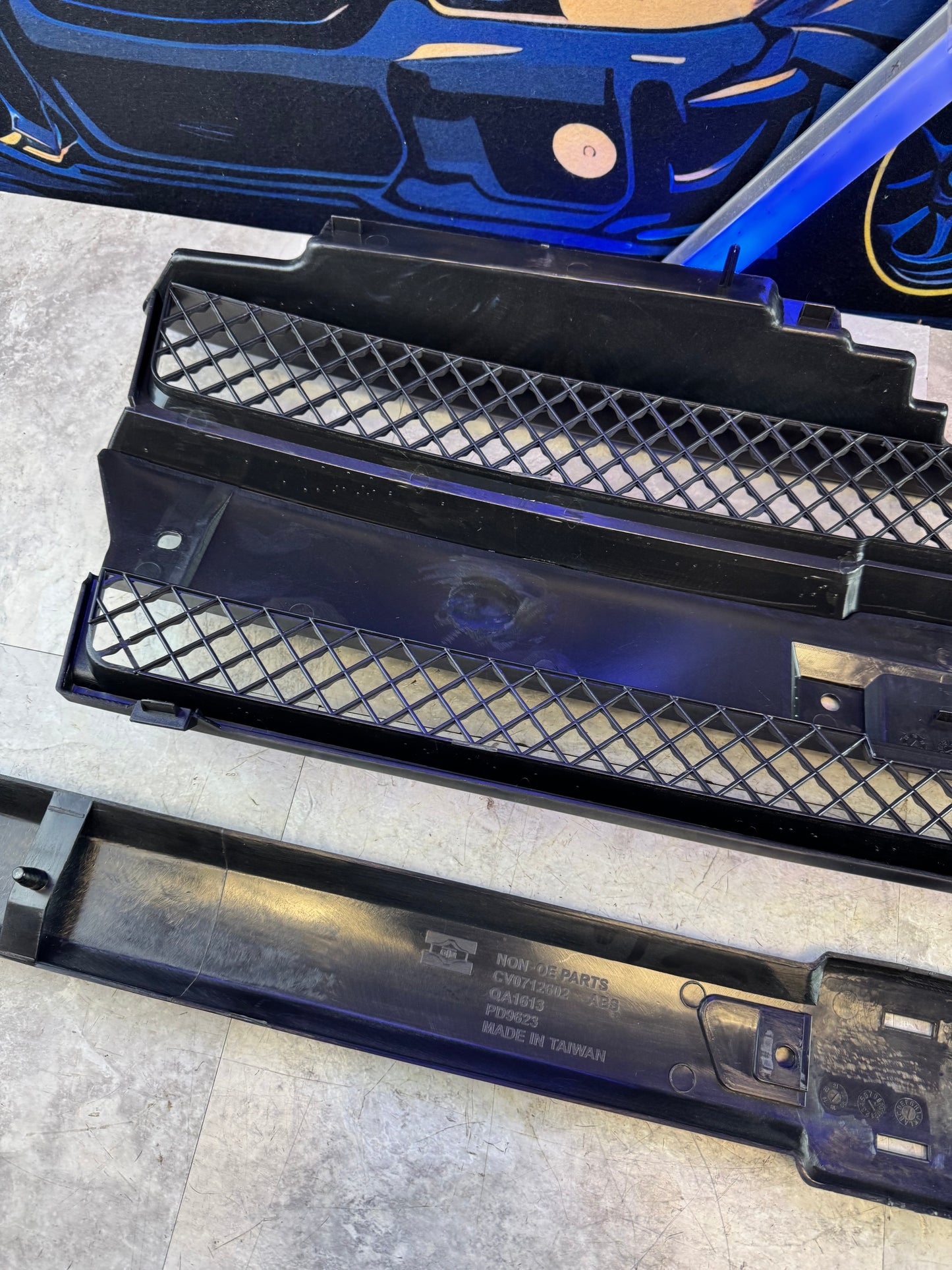 2002-2009 Chevrolet Trailblazer Aftermarket Front Grille Assembly Kit (Strut Wall)