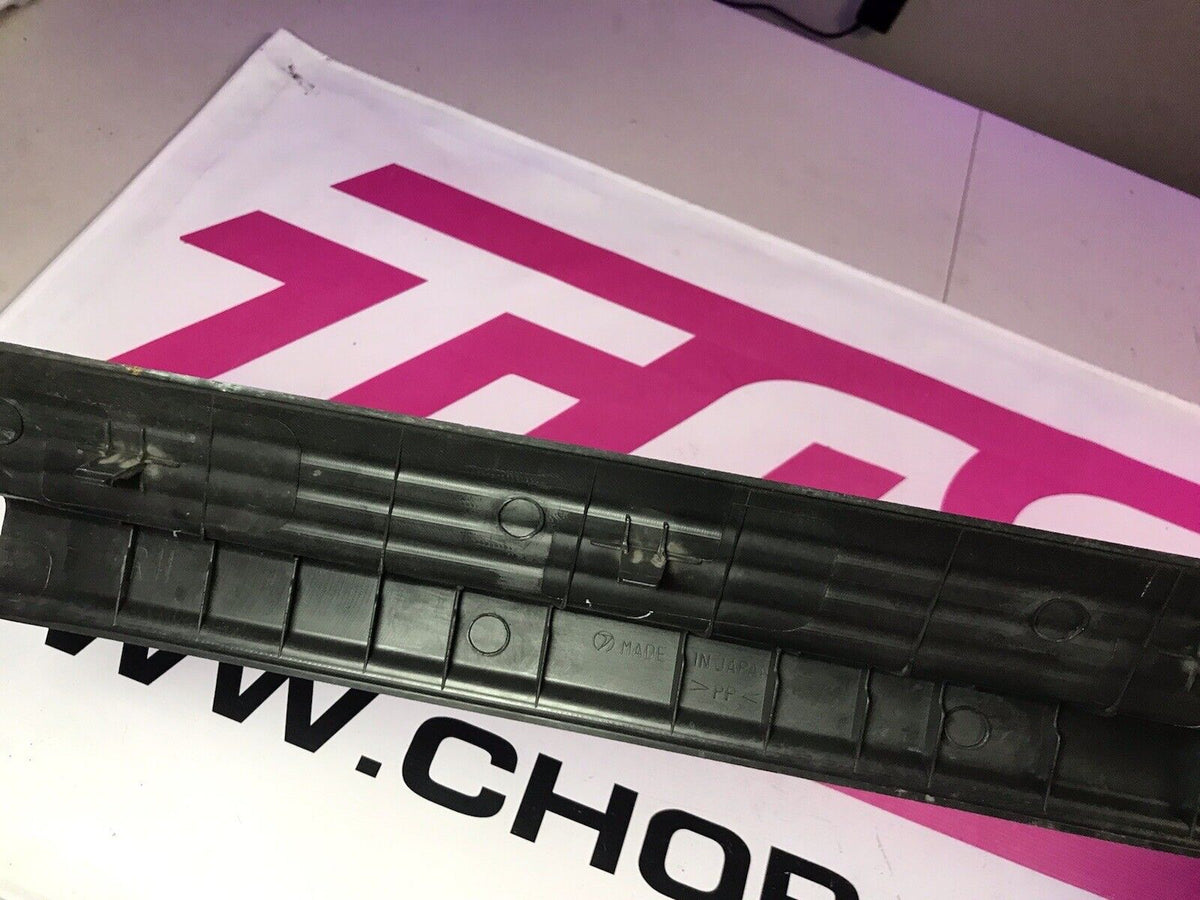 2002-2007 Subaru Impreza WRX STi OEM RH Door Sill Trim Panel Scuff