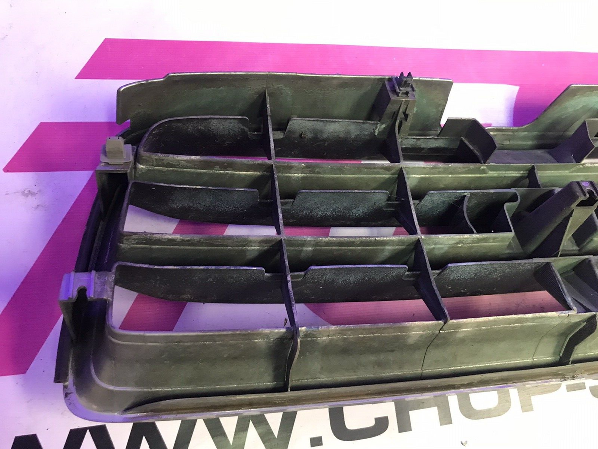 2003-2006 Subaru Forester Front Grille OEM Assembly