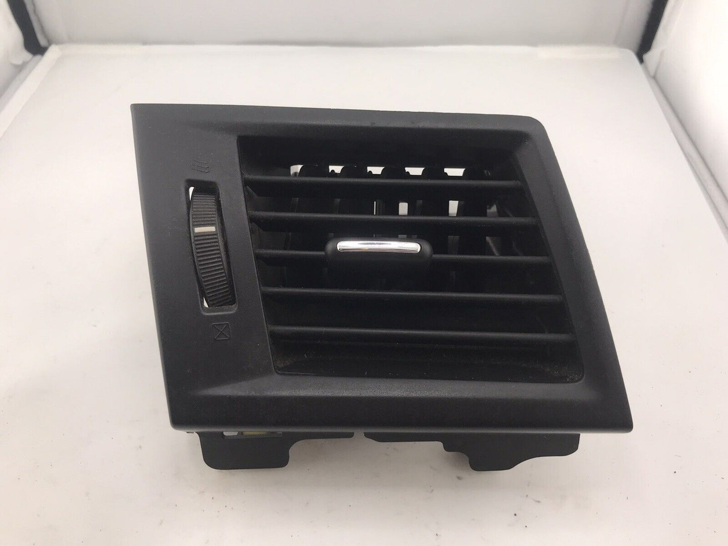 2010-2014 Subaru Legacy Outback Dash OEM Vent Side LH Left