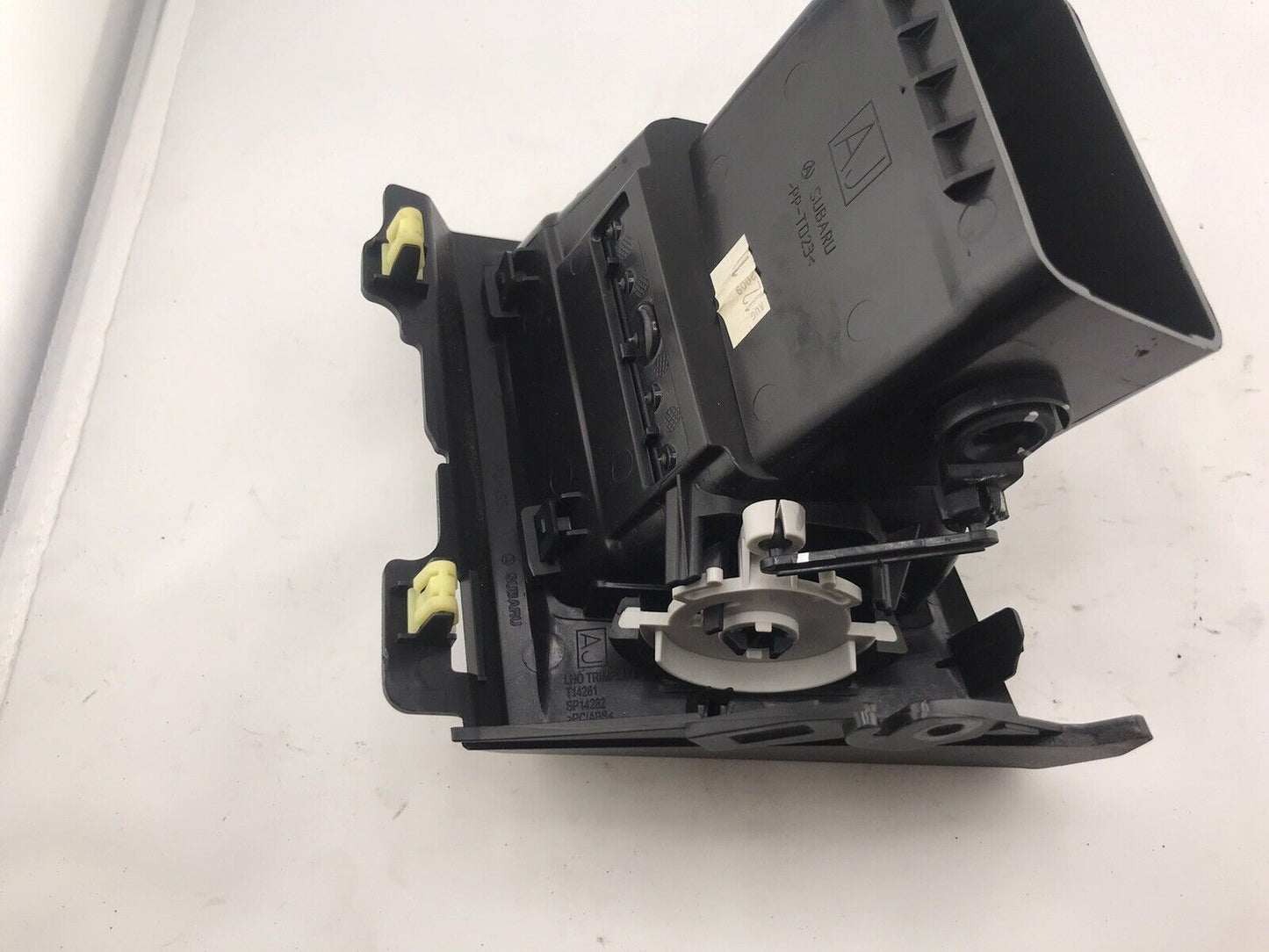 2010-2014 Subaru Legacy Outback Dash OEM Vent Side LH Left
