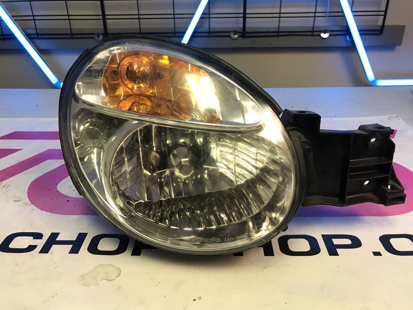 2002-2003 Subaru Impreza WRX RH OEM Passenger Side Headlight Assembly