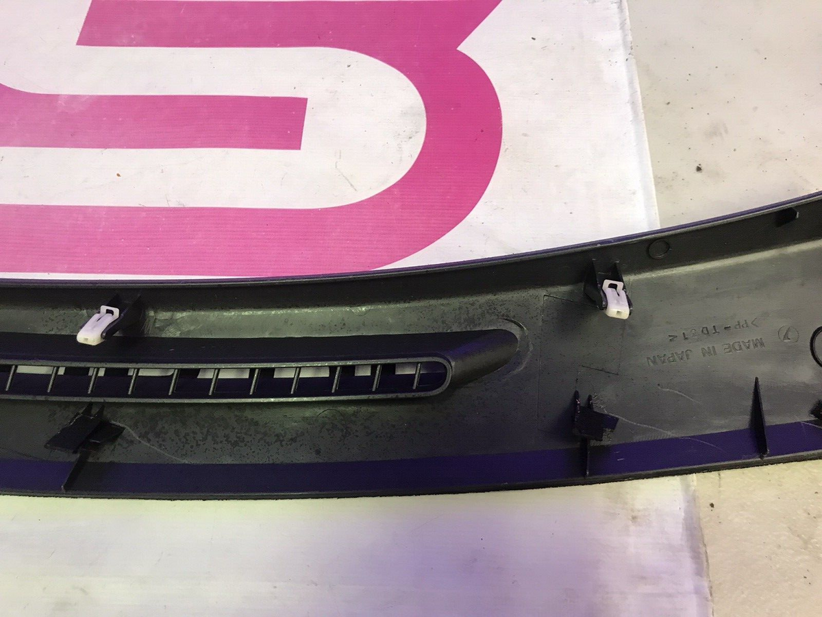2004-2007 Subaru Impreza WRX STi OEM Interior Front Dash Defrost Vents Trim