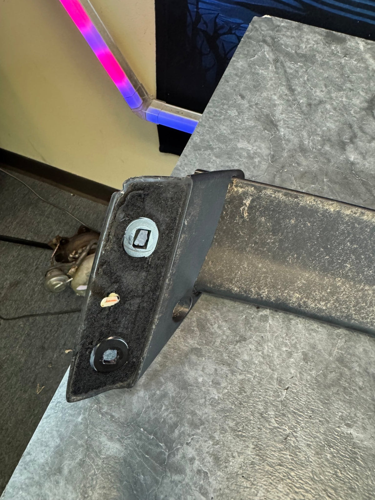 2006-2007 Subaru WRX STi OEM Rear Roof Spoiler Wing Center Spoiler Assembly