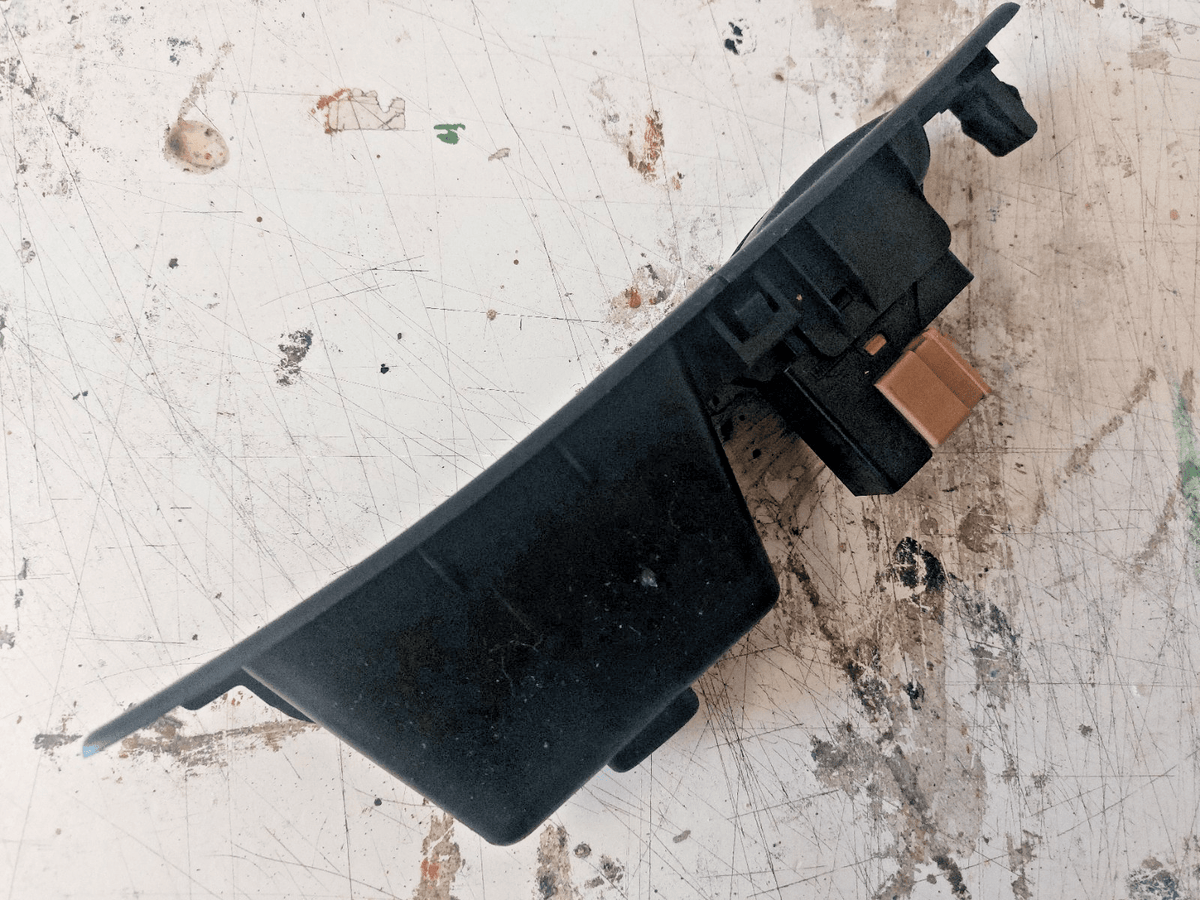 2004-2007 Subaru Impreza WRX STi OEM Rear RH Passenger Side Window Switch Trim