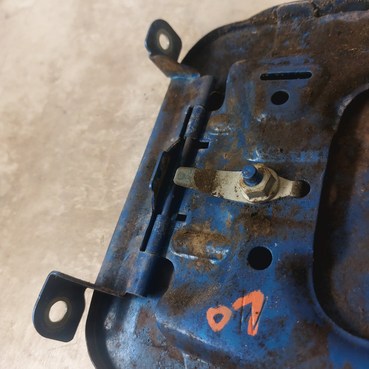 2002-2007 Subaru Impreza WRX Gas OEM Cover