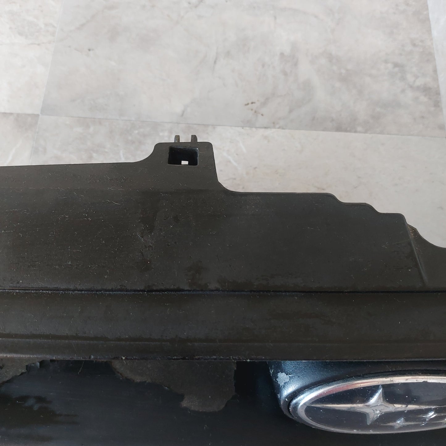 2004-2005 Subaru Impreza WRX STi OEM Front Grille ASSY