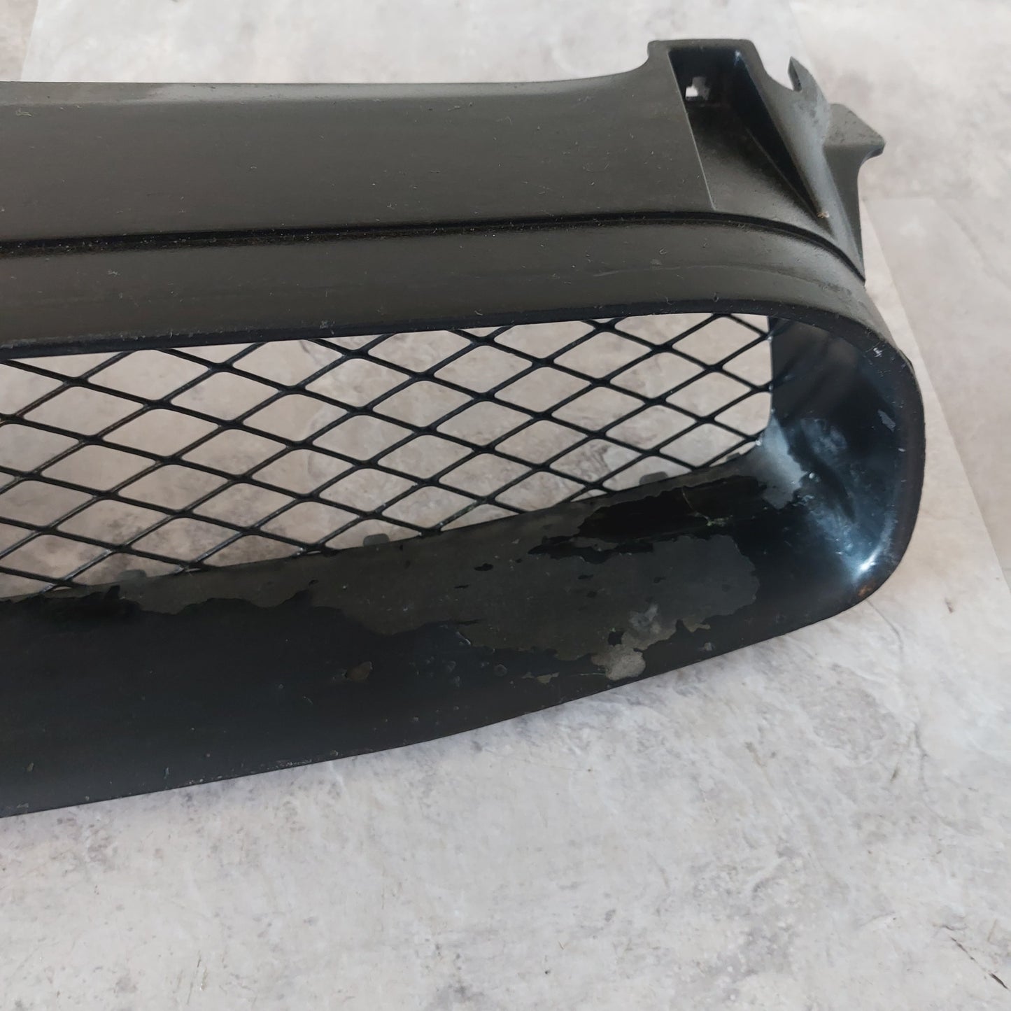2004-2005 Subaru Impreza WRX STi OEM Front Grille ASSY