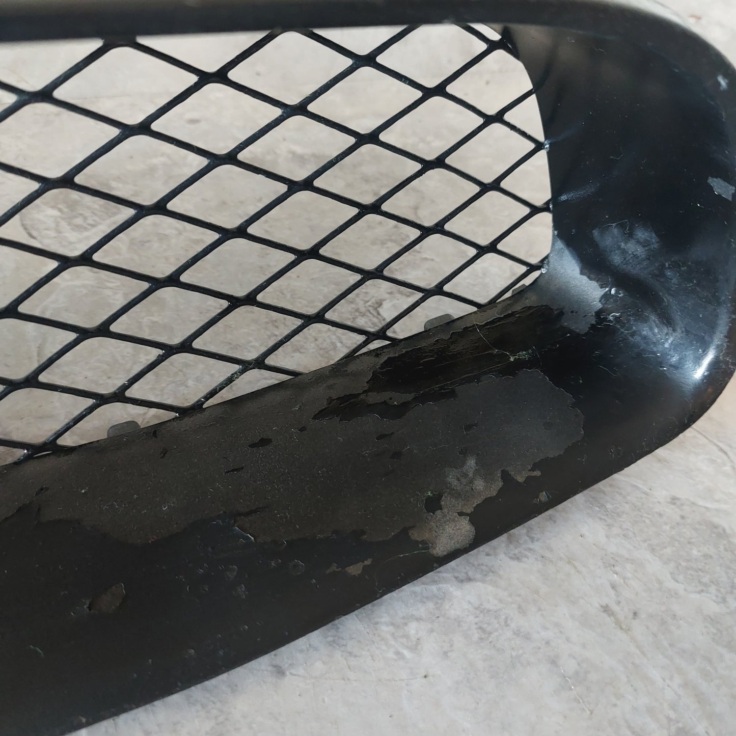 2004-2005 Subaru Impreza WRX STi OEM Front Grille ASSY