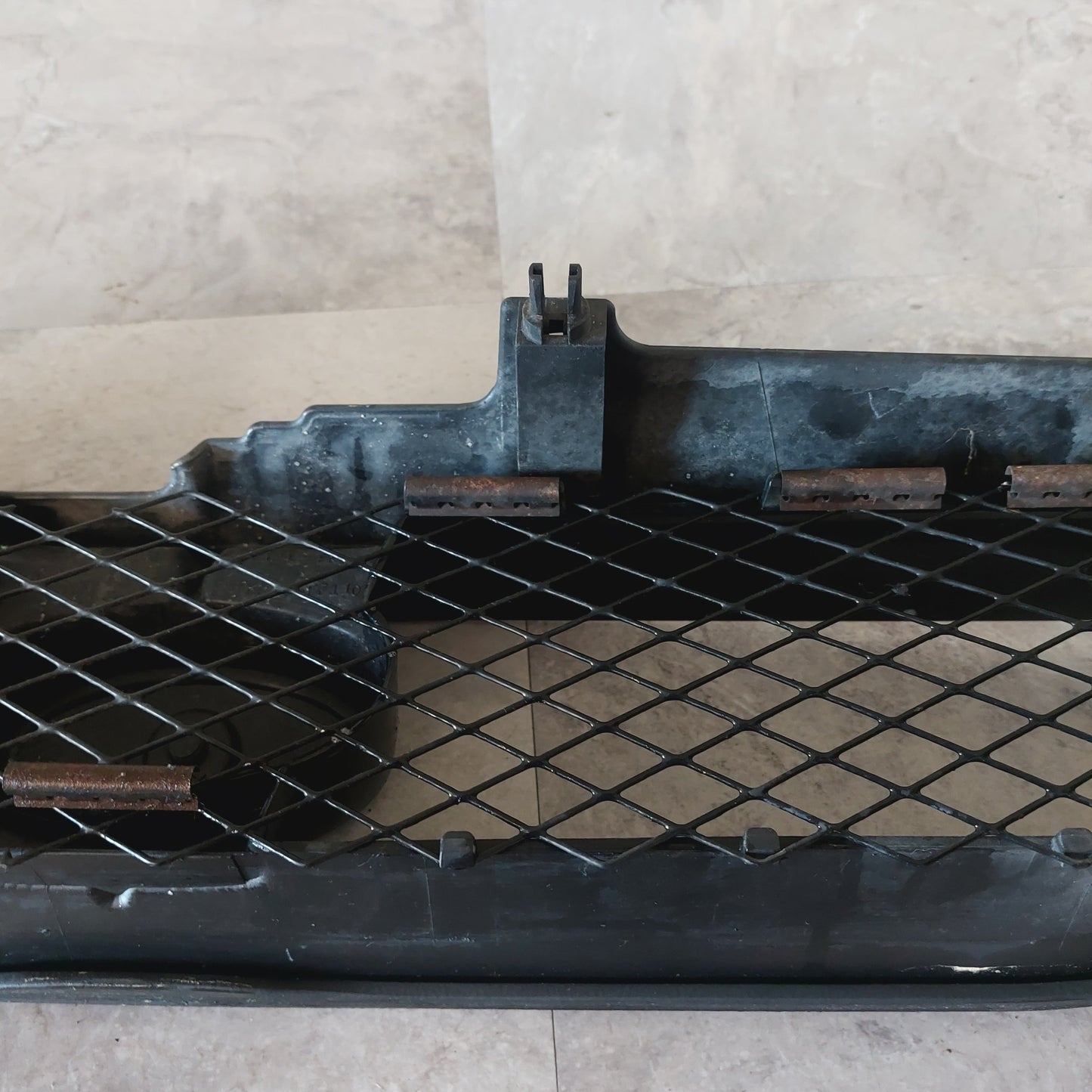 2004-2005 Subaru Impreza WRX STi OEM Front Grille ASSY
