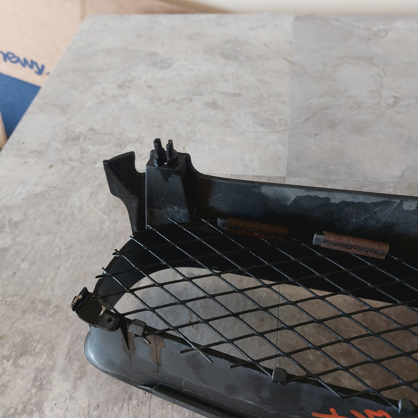 2004-2005 Subaru Impreza WRX STi OEM Front Grille ASSY