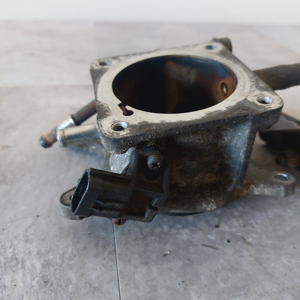 2010-2012 Subaru Legacy OEM 2.5L H4 Engine EGR Valve Control Housing