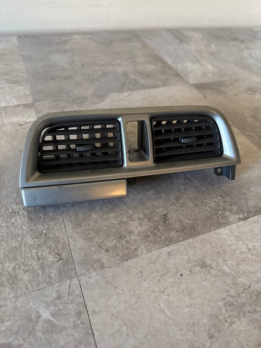 02-04 SUBARU IMPREZA WRX STi CENTER VENT CENTER DASH VENT AC HEATER OEM