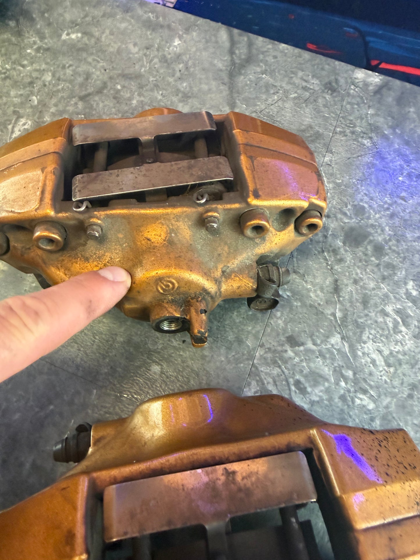Subaru STi 2004 - 2007 STi oem authentic gold brembo brake calipers ( wrx swap ) NEED REPAIRED