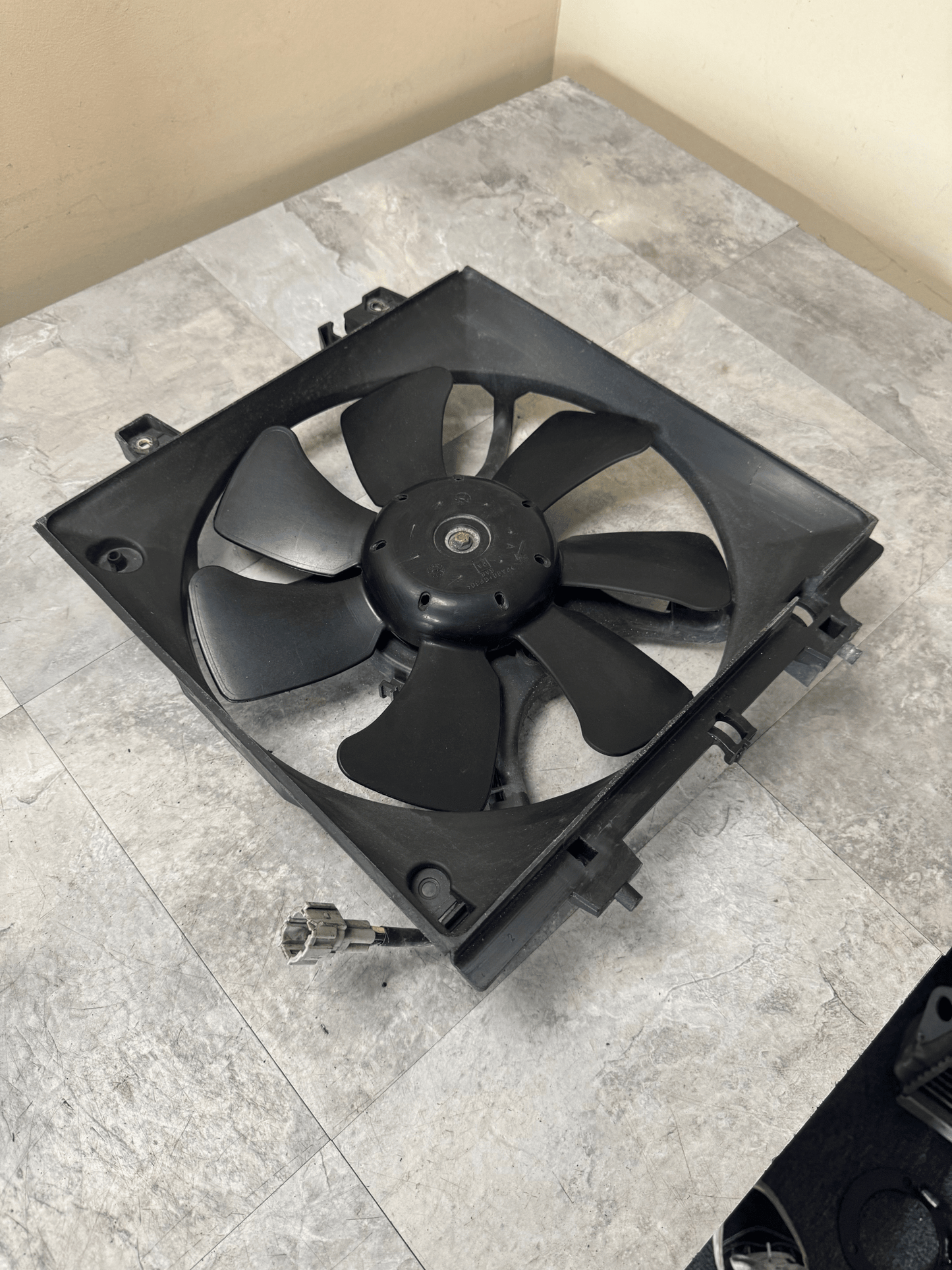 OEM 04-07 Subaru WRX STi LH Radiator Cooling Fan Assembly