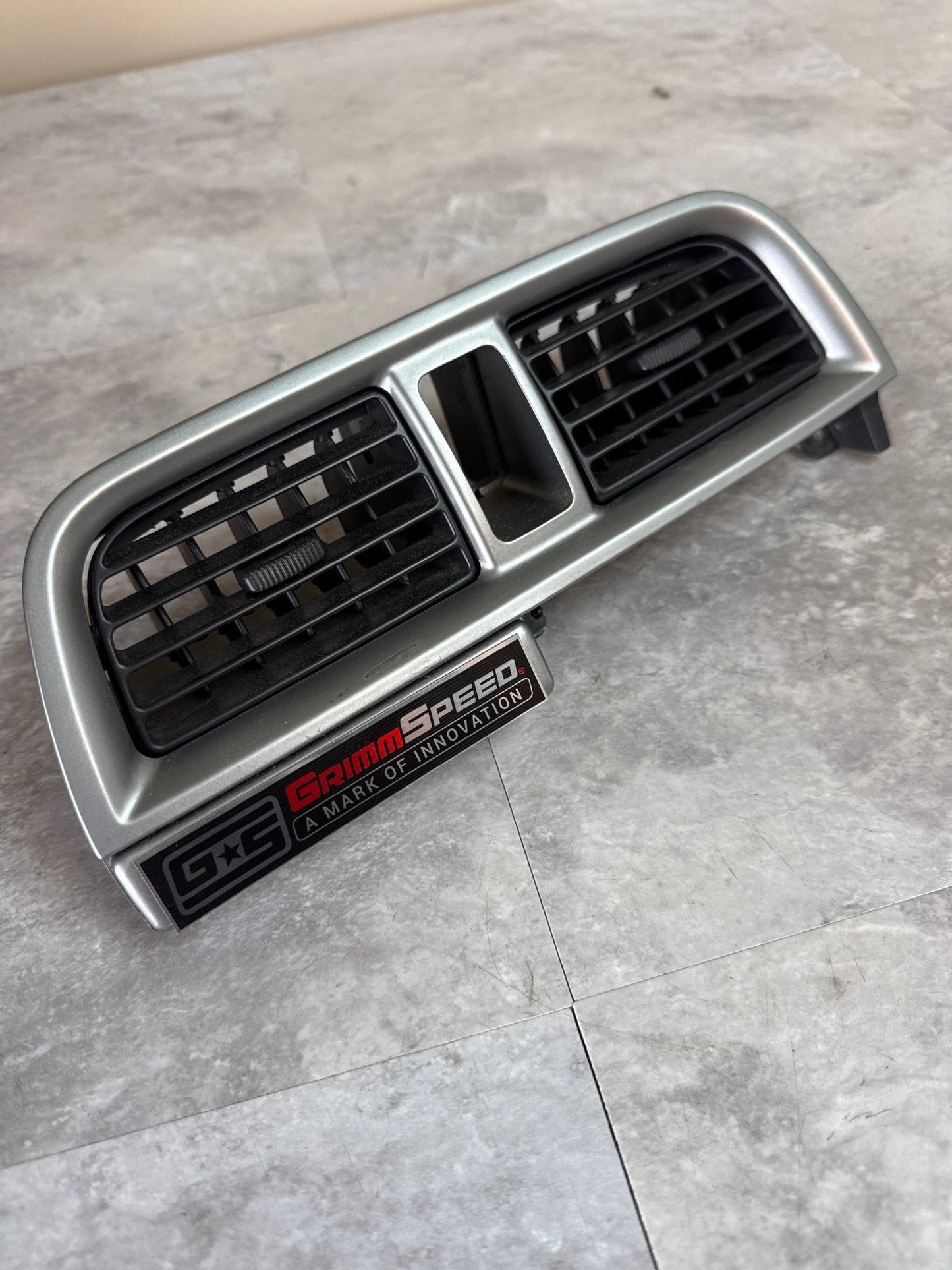 02-04 SUBARU IMPREZA WRX STi CENTER VENT CENTER DASH VENT AC HEATER OEM w STICKER