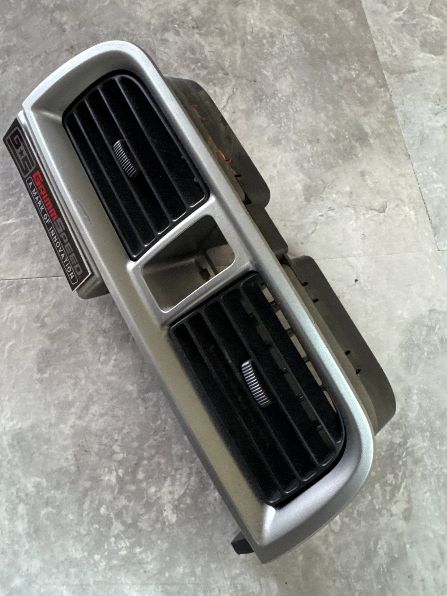 02-04 SUBARU IMPREZA WRX STi CENTER VENT CENTER DASH VENT AC HEATER OEM w STICKER