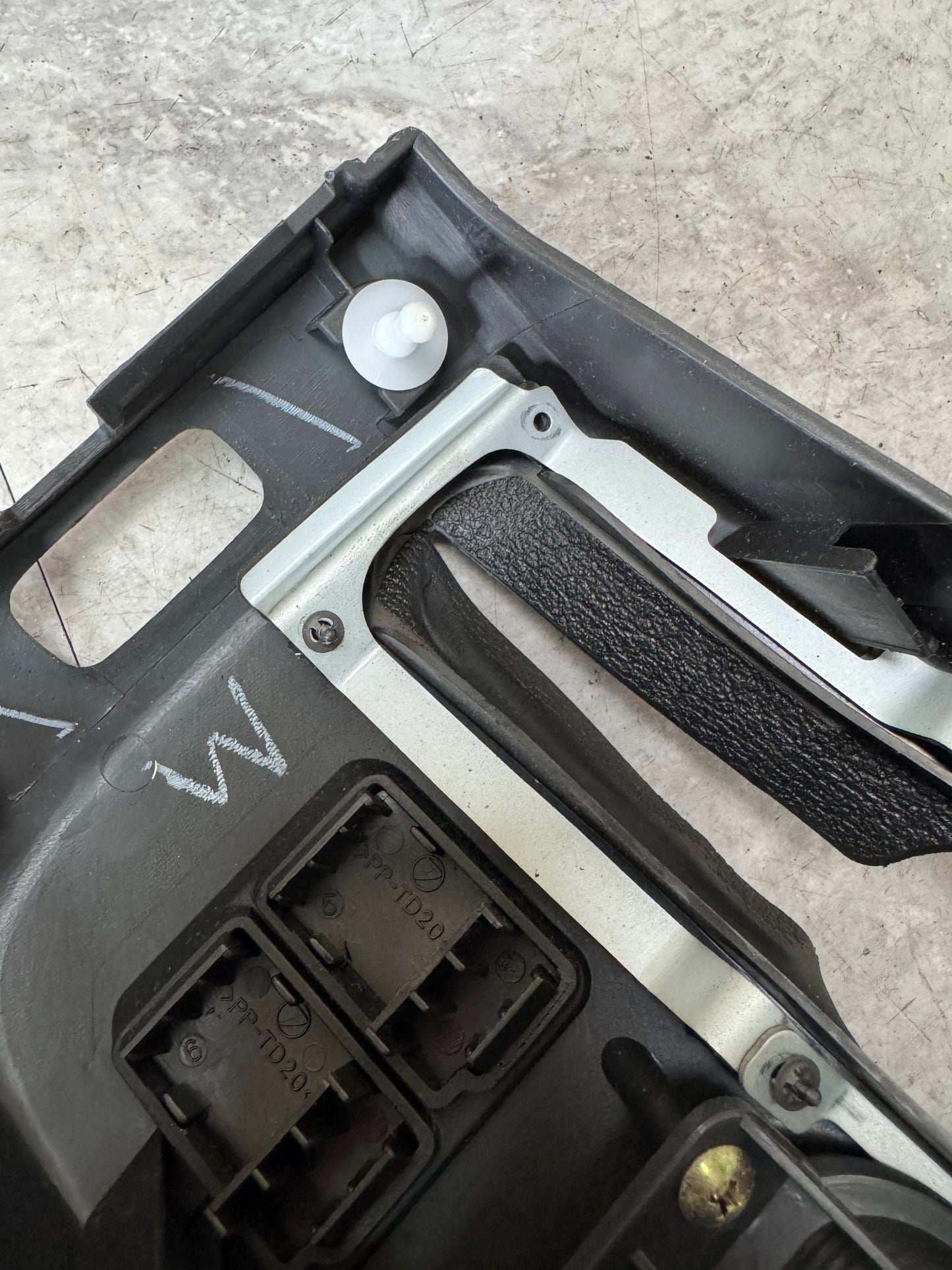 Center Console E Brake Cup Holder Trim 02-04 Subaru Impreza WRX STi 91232FE000 With Side Mirror Regulator