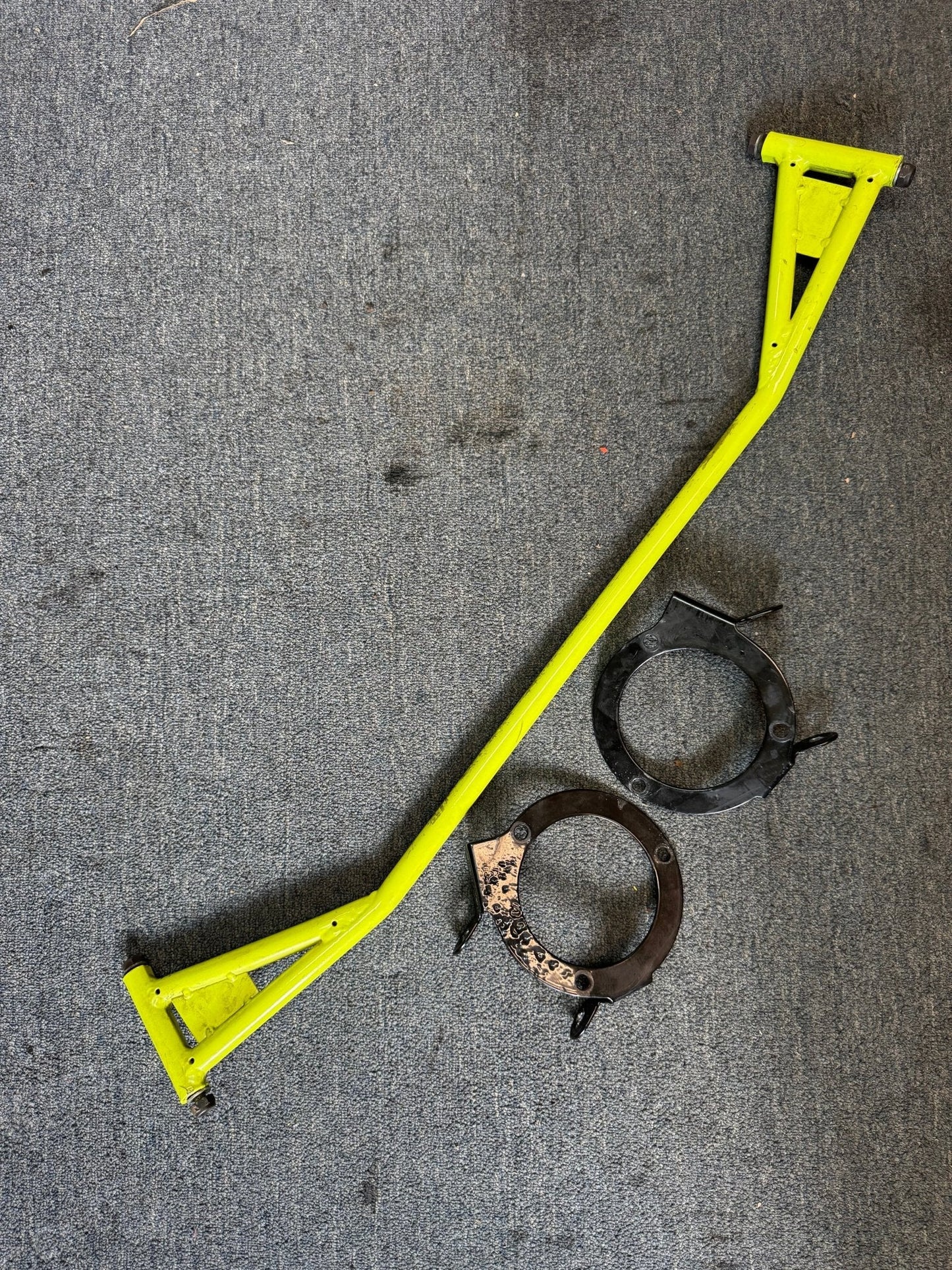 Aftermarket Front Strut Brace For 02-07 Subaru Impreza WRX/STi In Yellow