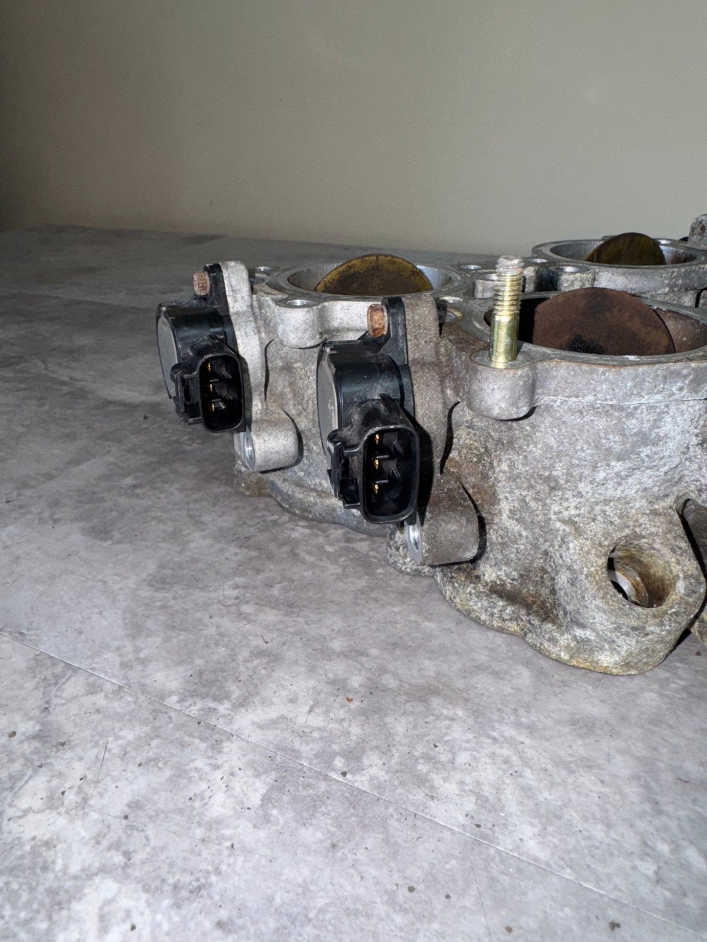 Subaru OEM TGV Housings With Motors And Valves For Subaru 02-07 Impreza WRX/STi Set