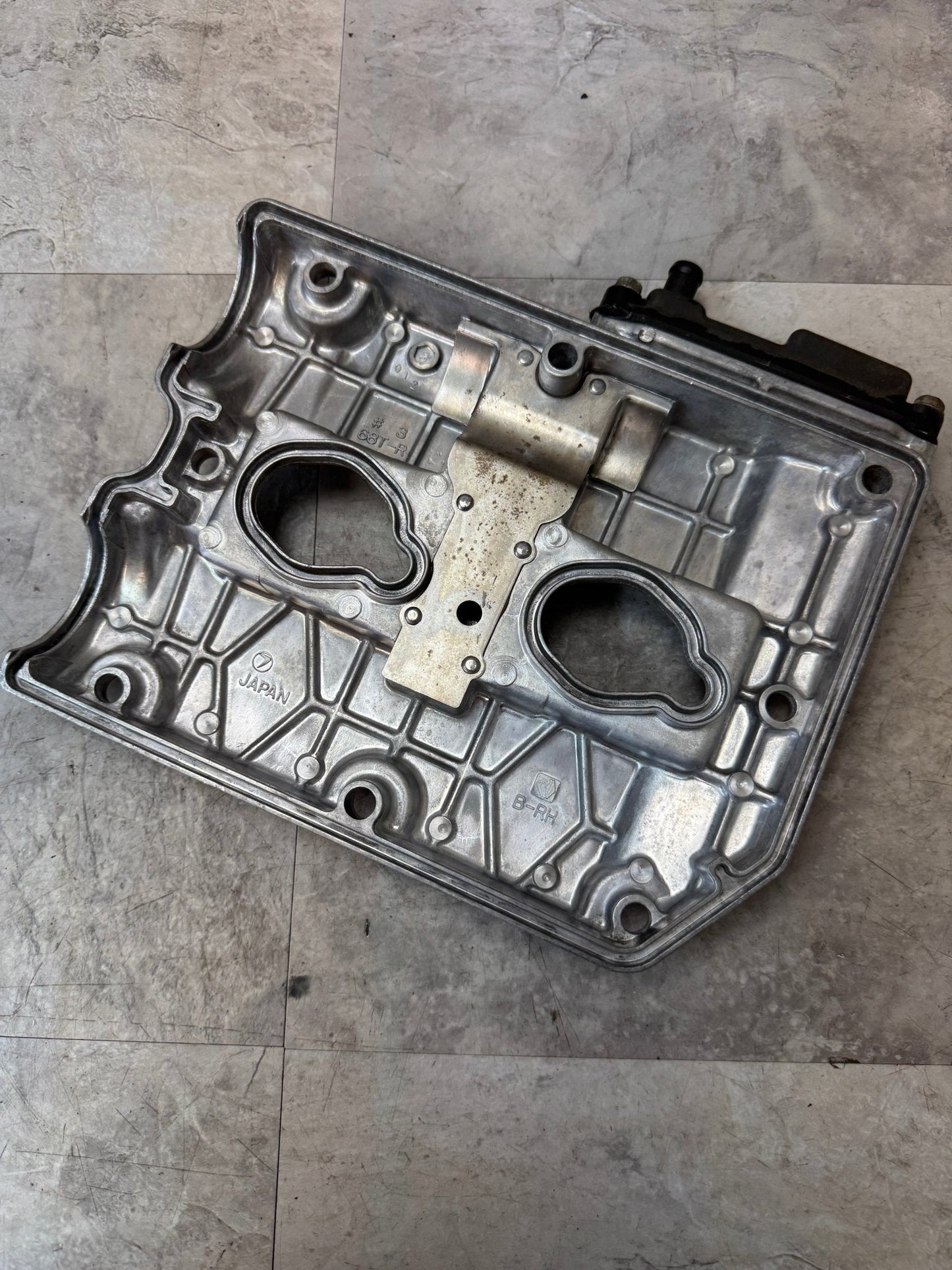 Subaru OEM RH Passenger Side Valve Cover For 02-05 Subaru Impreza WRX