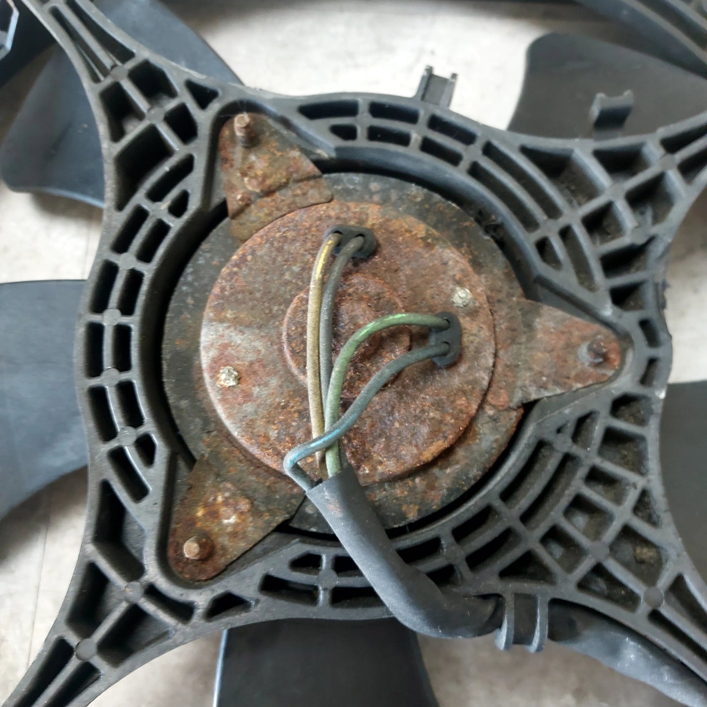OEM 02-03 Subaru WRX LH Radiator Cooling Fan Assembly