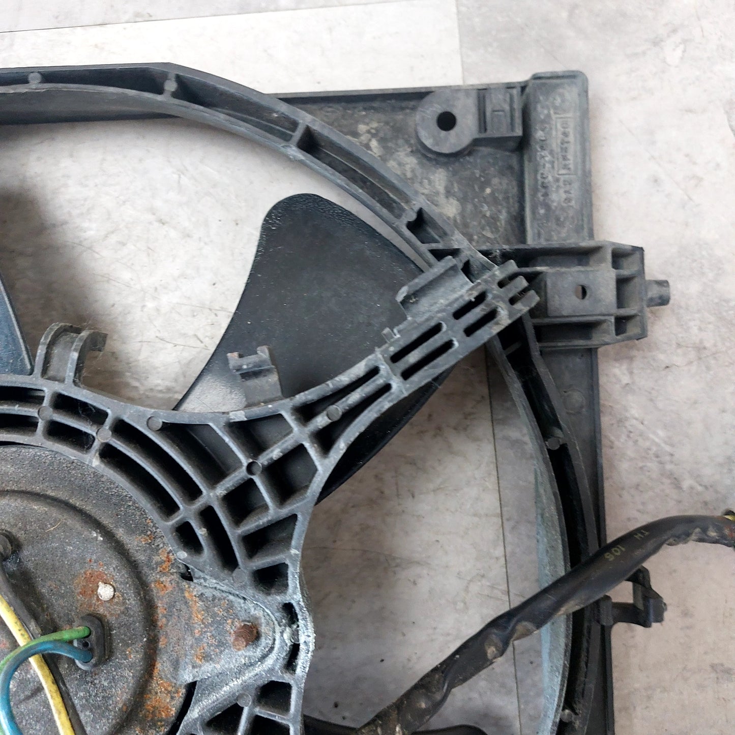 2004-2007 SUBARU WRX & STI RADIATOR COOLING FAN ASSEMBLY OEM