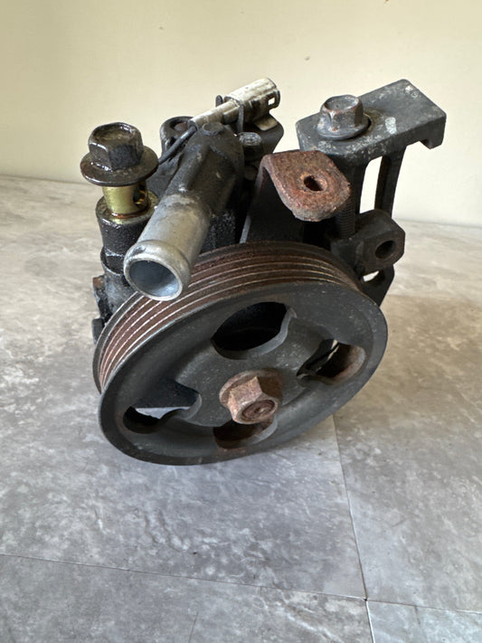 OEM 2004-2007 Subaru Impreza WRX STi Power Steering Pump Assy 34430FE042 w/ Mount