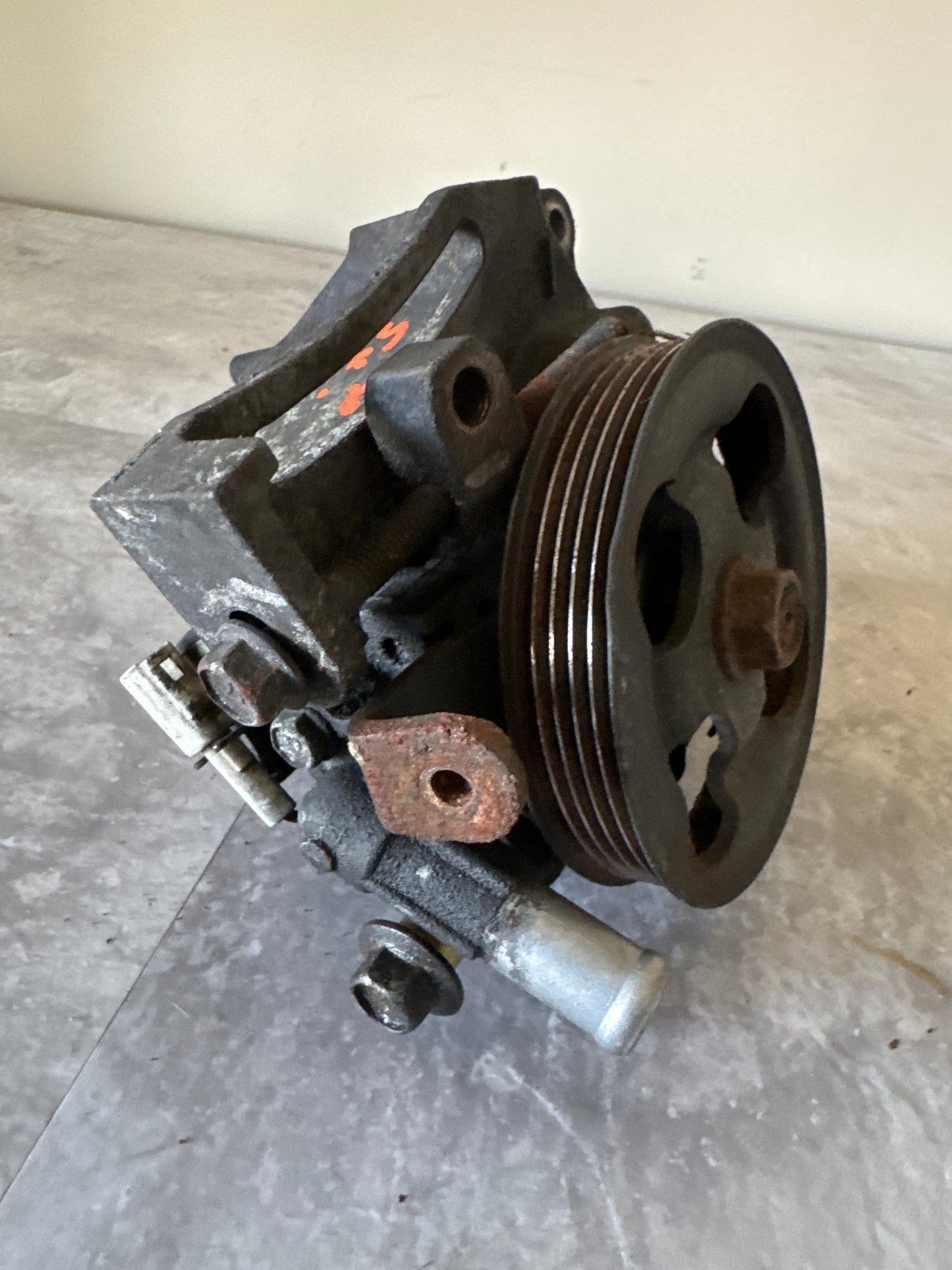 OEM 2004-2007 Subaru Impreza WRX STi Power Steering Pump Assy 34430FE042 w/ Mount