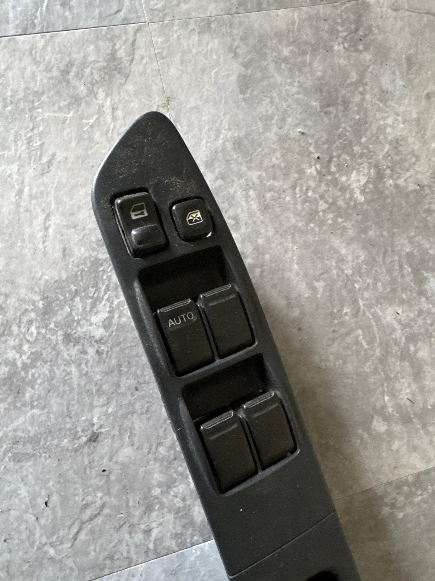 Front Driver Master Door Switch from 2002 Subaru Impreza 12151316
