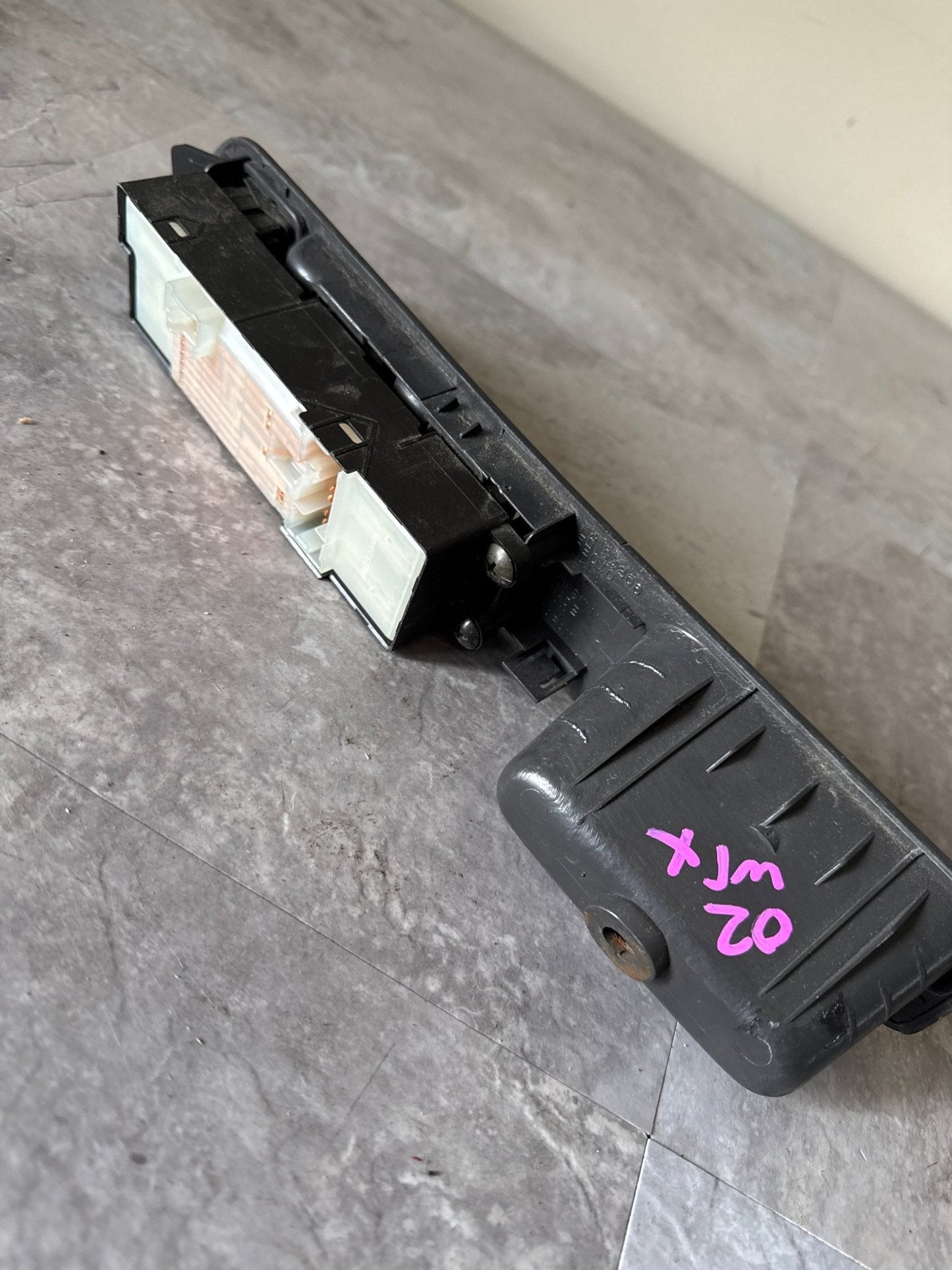 Front Driver Master Door Switch from 2002 Subaru Impreza 12151316