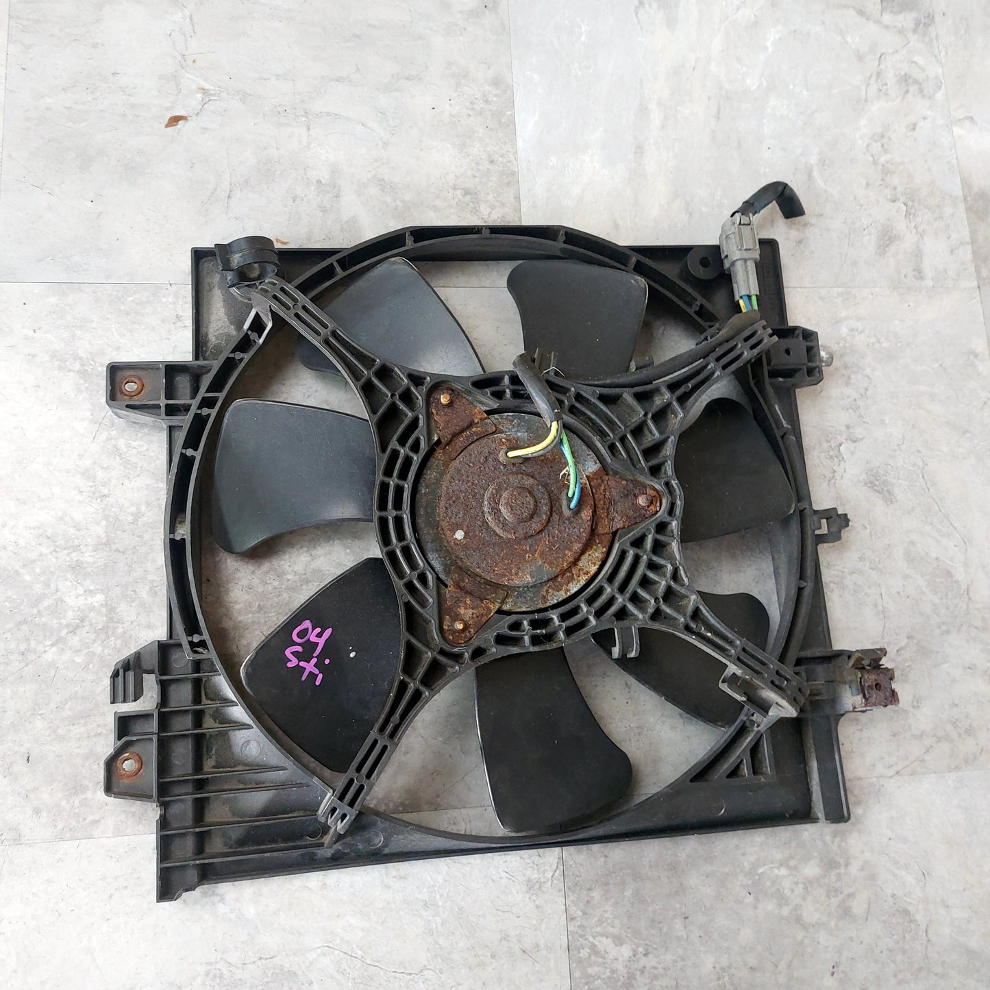 2004-2007 SUBARU WRX & STI RADIATOR COOLING FAN ASSEMBLY OEM