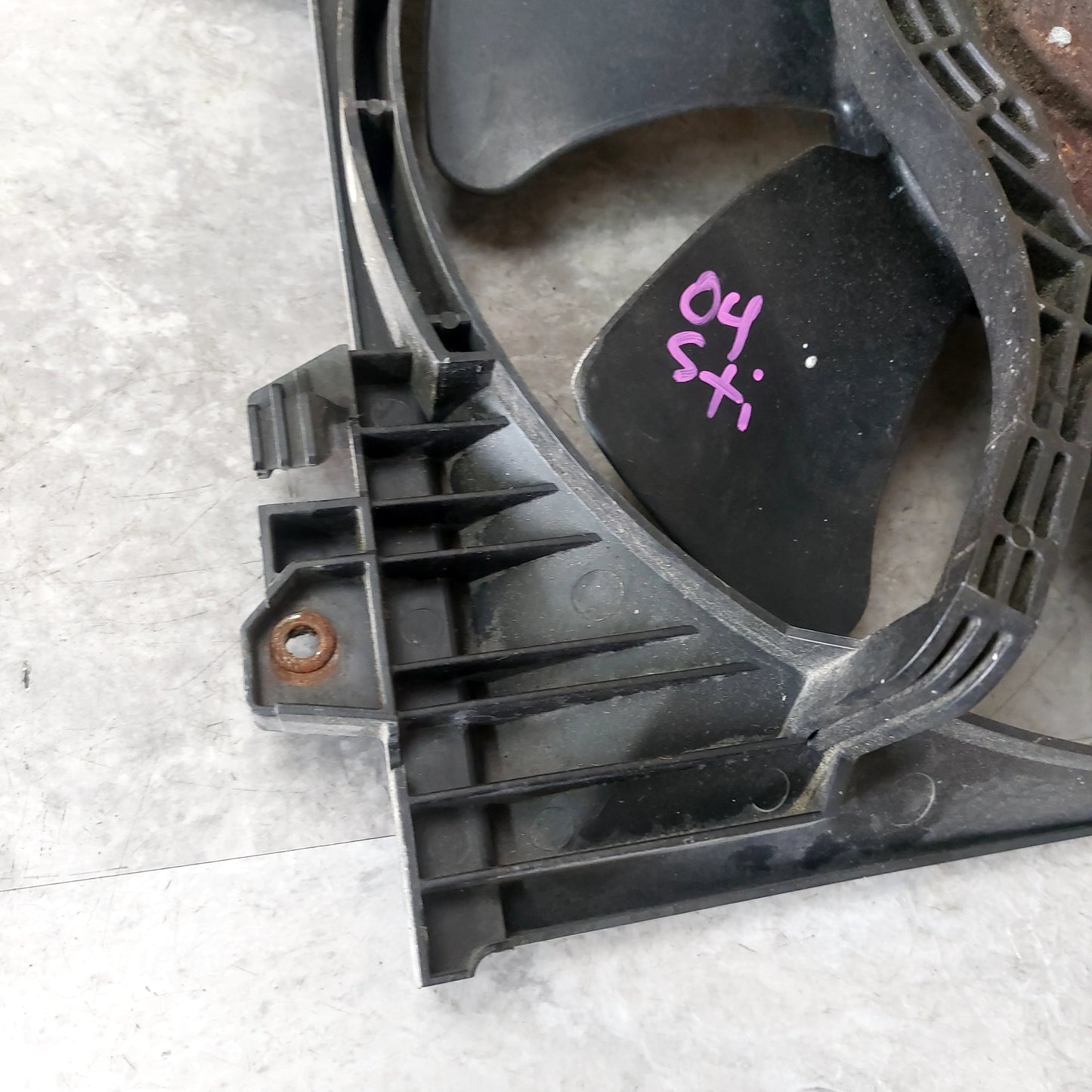 2004-2007 SUBARU WRX & STI RADIATOR COOLING FAN ASSEMBLY OEM