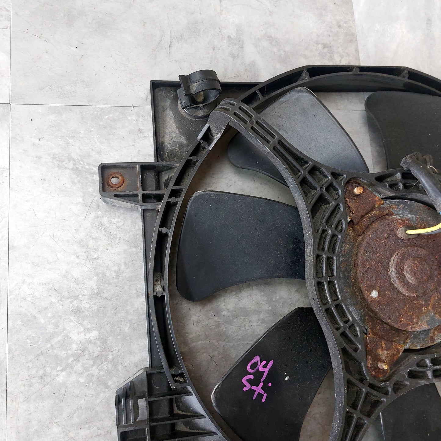 2004-2007 SUBARU WRX & STI RADIATOR COOLING FAN ASSEMBLY OEM